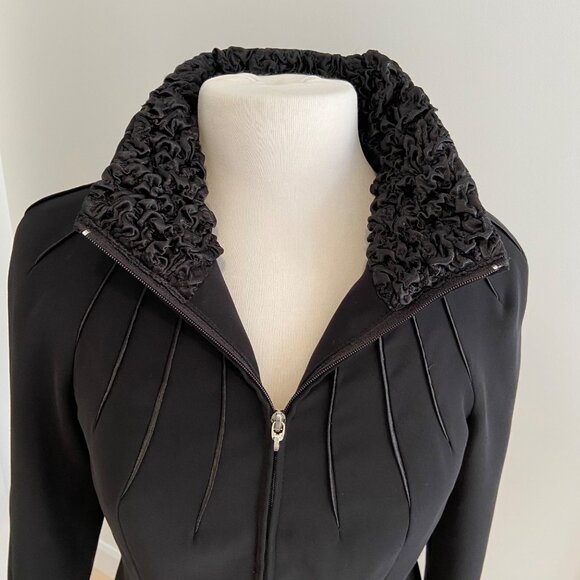 Joseph Ribkoff Black Jacket With stunning Ruffled Collar Front Zip Womens Size 8 - Picture 2 of 16
